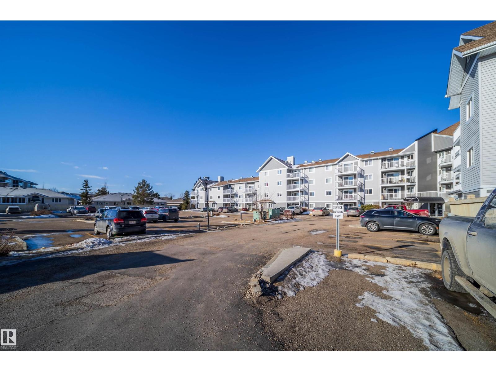 #213 5065 31 AV NW - 8