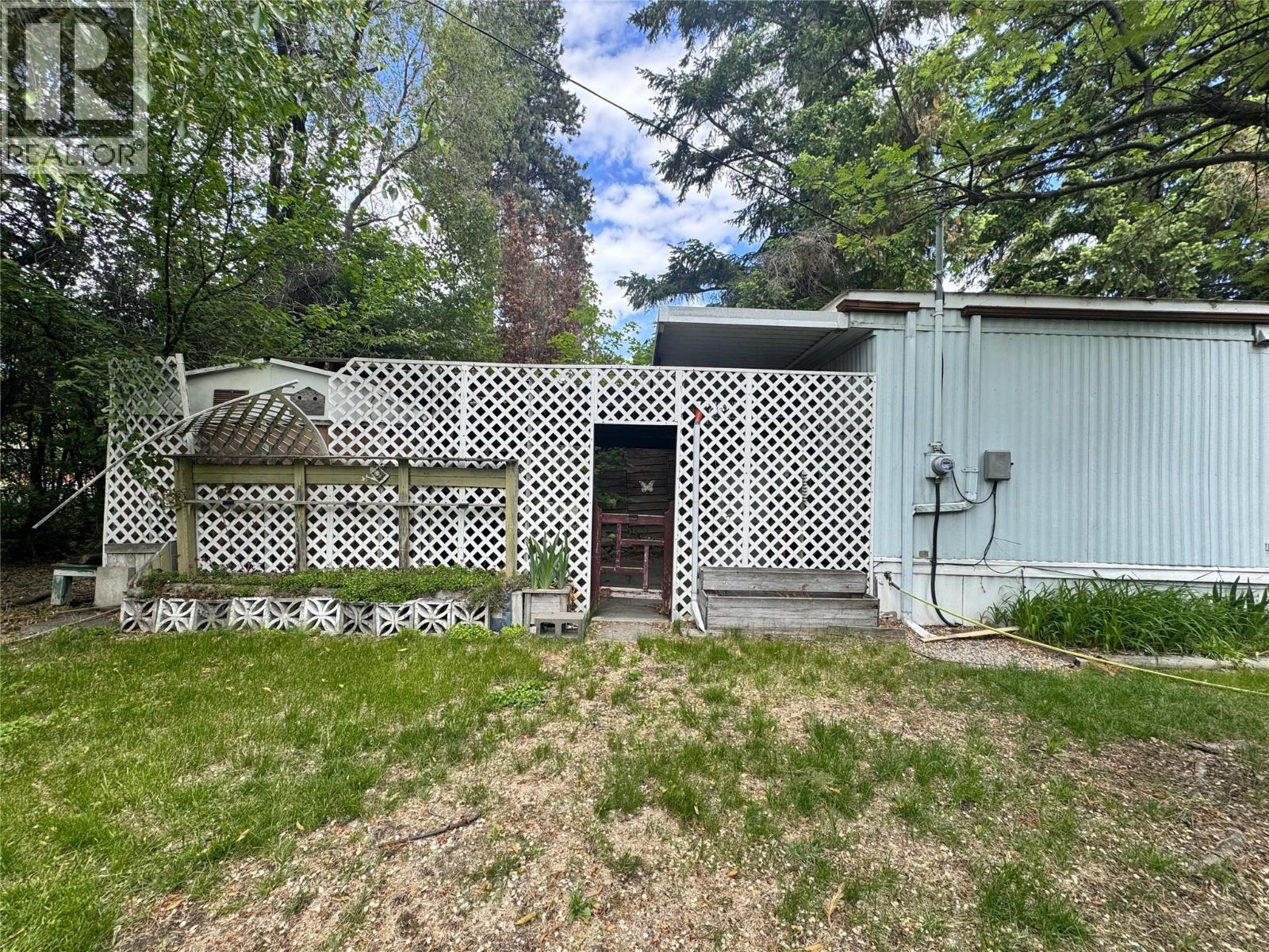 8487 97 Highway Unit# 30, Oliver