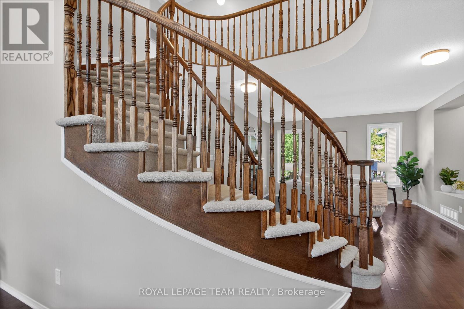 121 MUSKEGO CRESCENT - 11