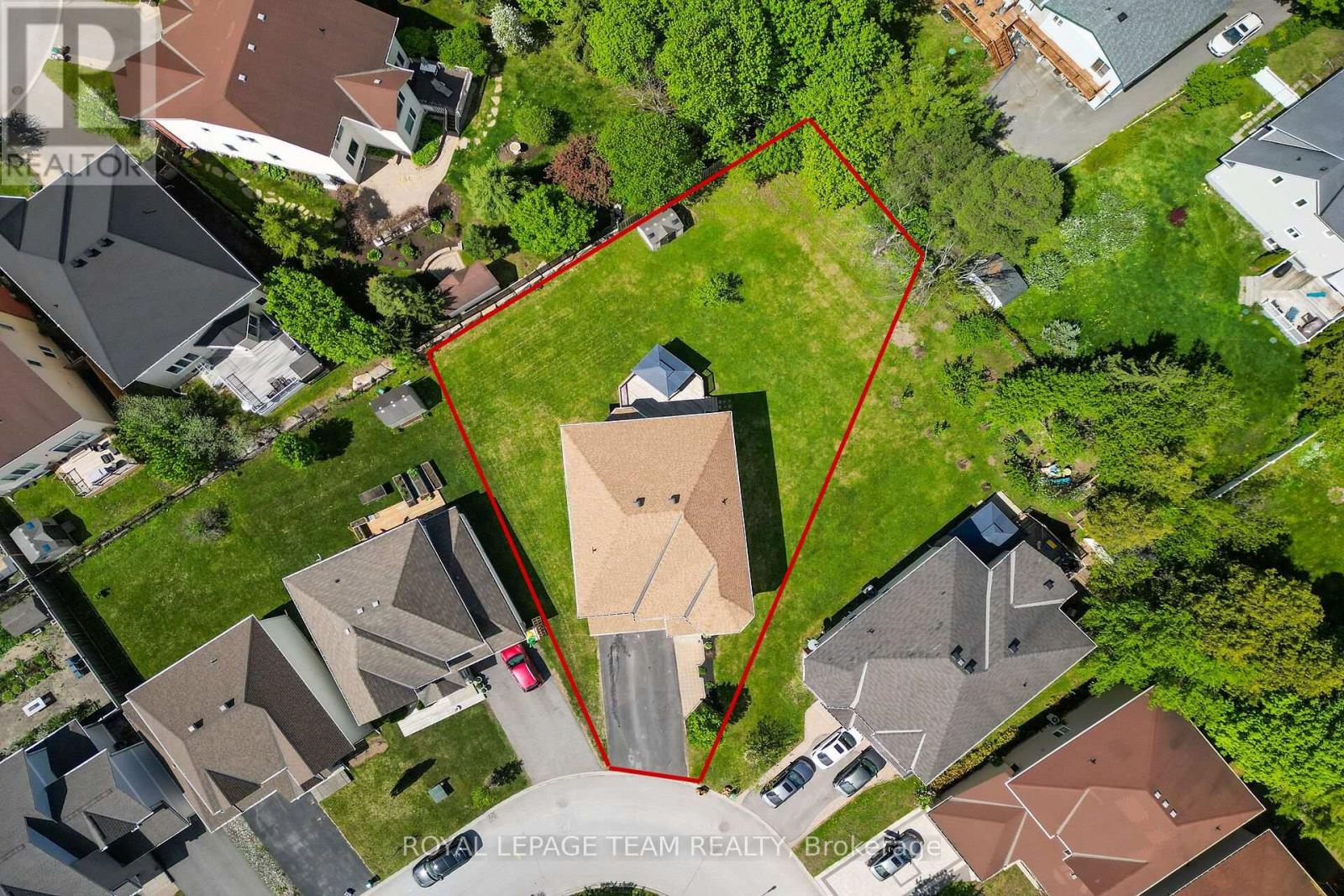 121 MUSKEGO CRESCENT - 49
