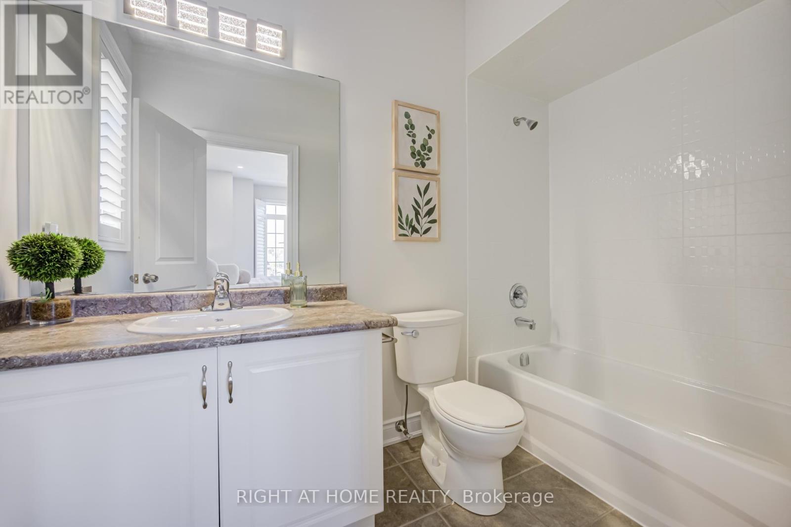 12 LABRIOLA COURT - 27