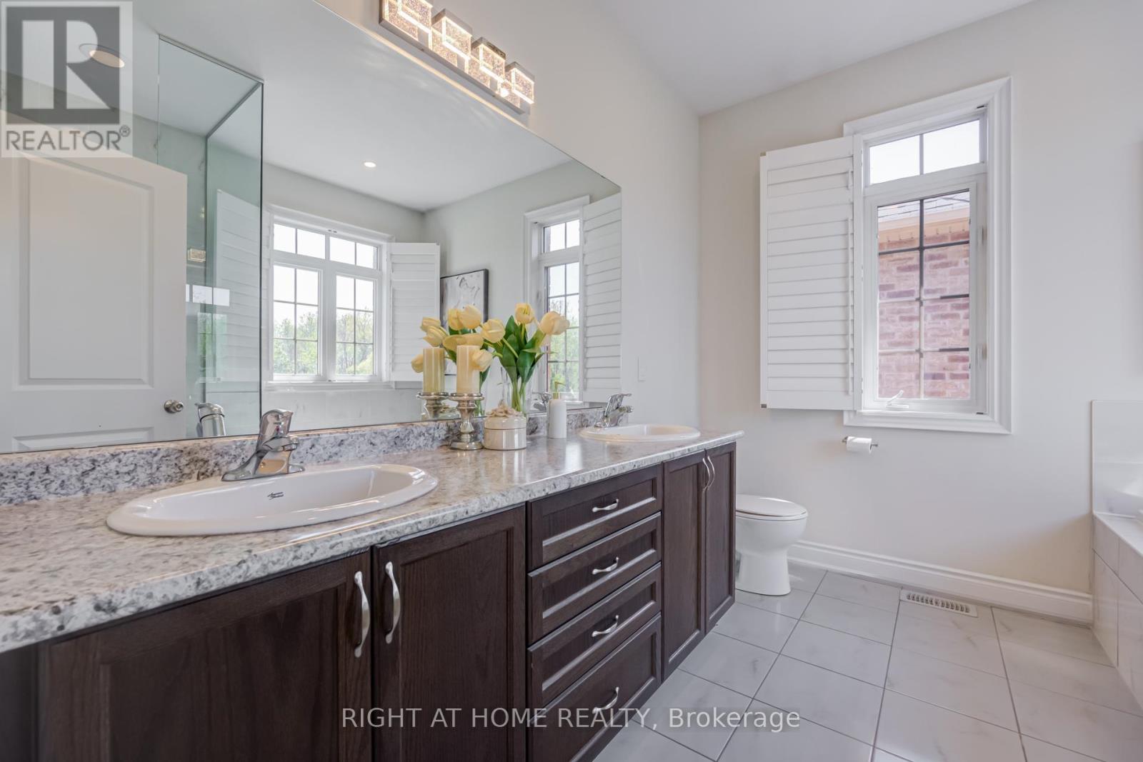 12 LABRIOLA COURT - 31