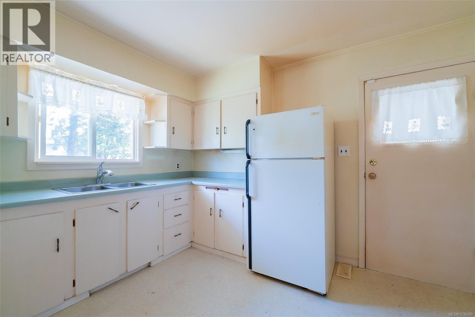 2525 Rosstown Rd - 6