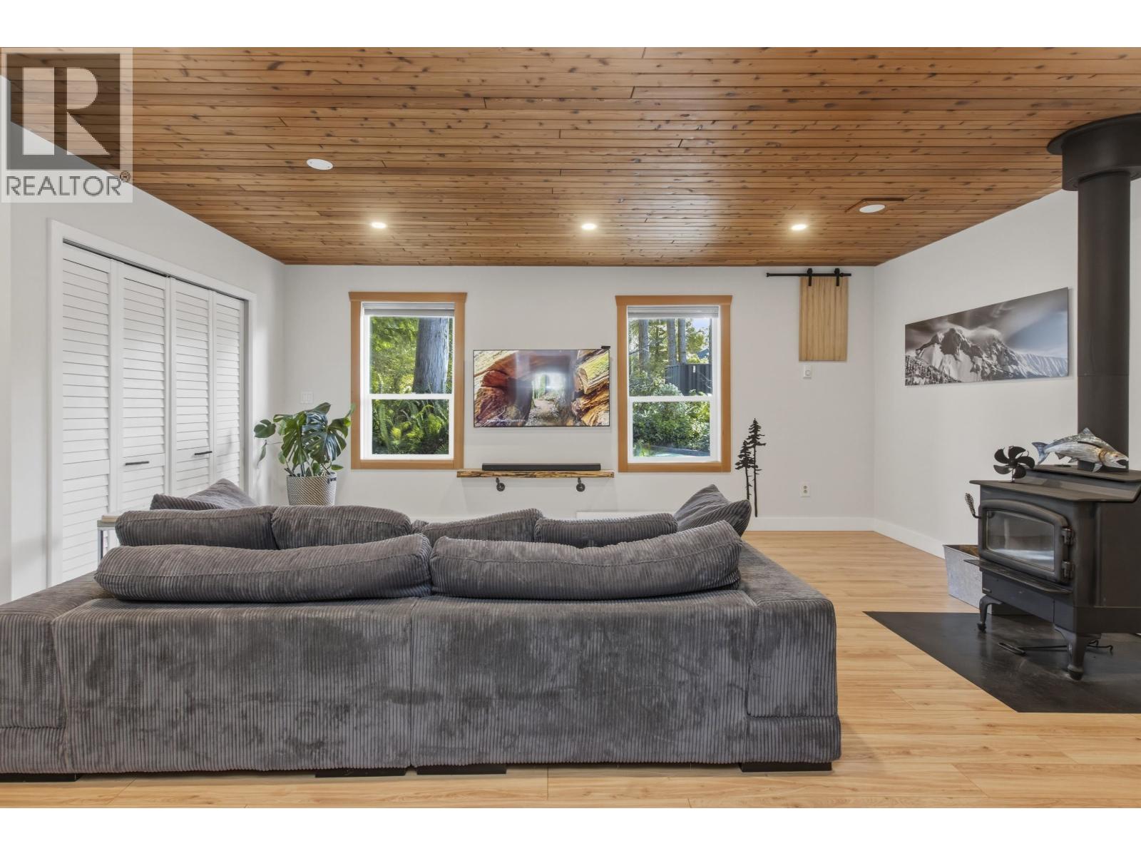 40495 N HIGHLANDS WAY, Squamish