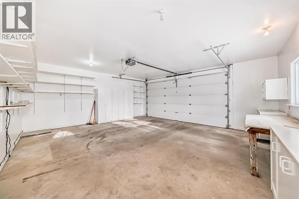 332 Wascana Crescent SE - 44