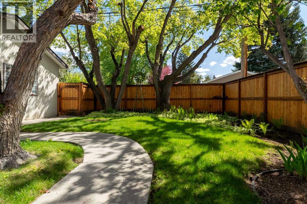 332 Wascana Crescent SE - 39