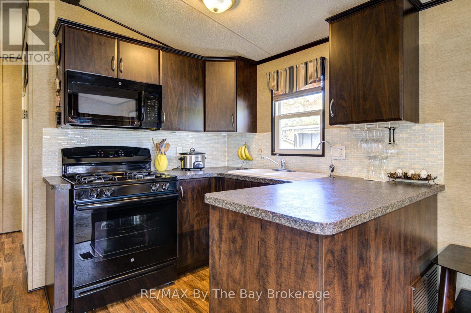 14 KENORA TRAIL - 13