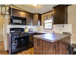 14 Kenora Trail, Wasaga Beach, ON L9Z1X7 Photo 13