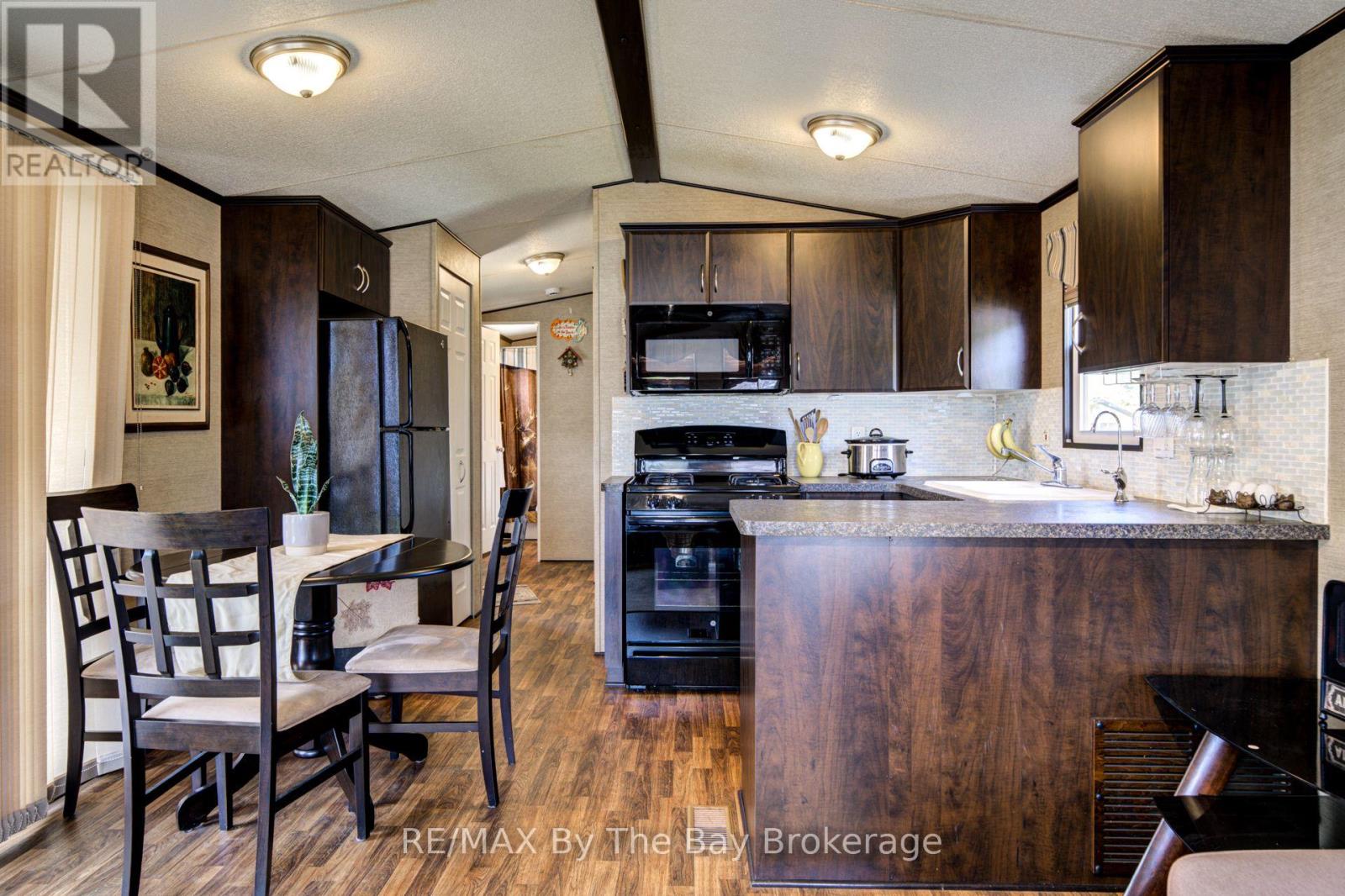 14 KENORA TRAIL - 12