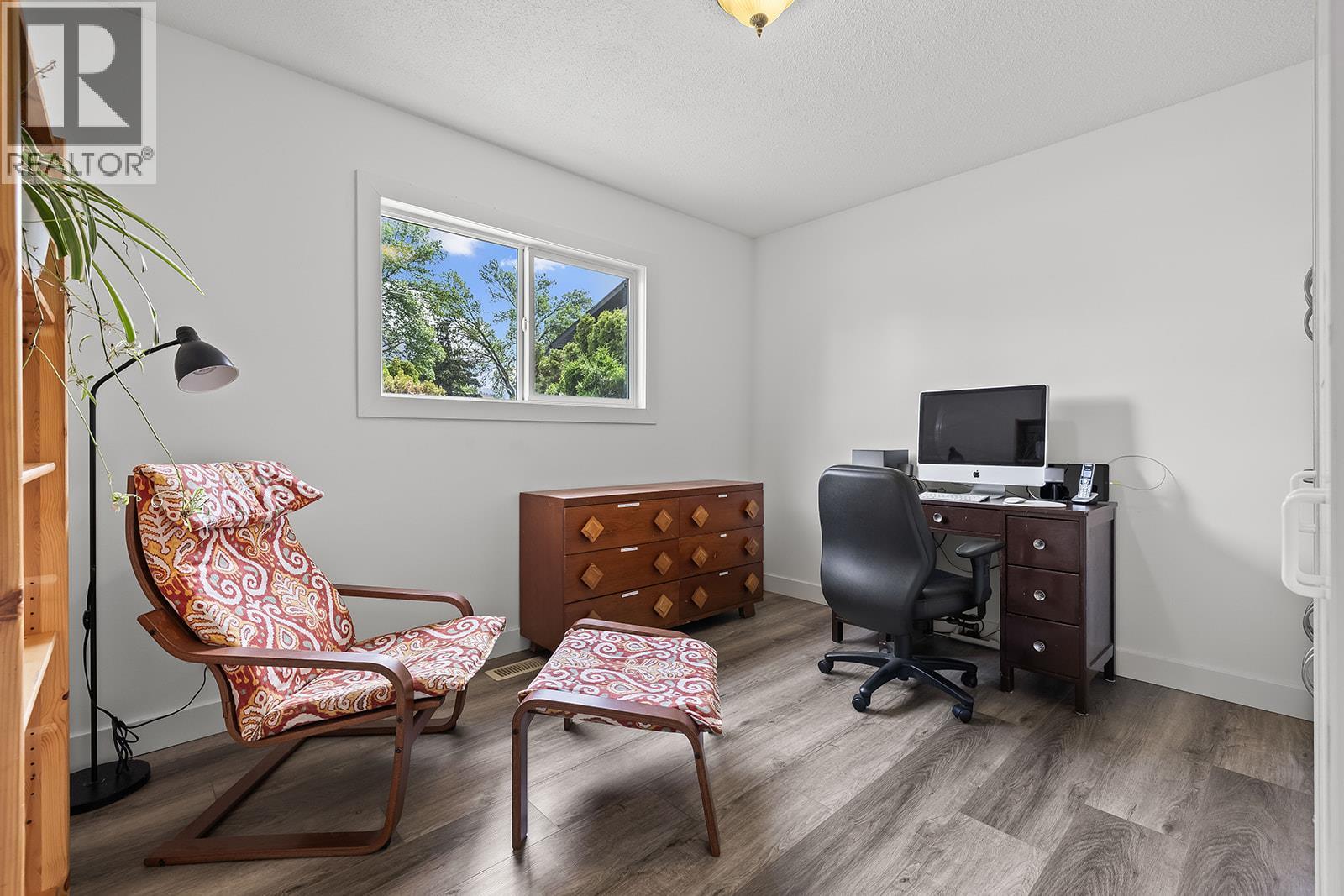 650 Dougall Road S - 29