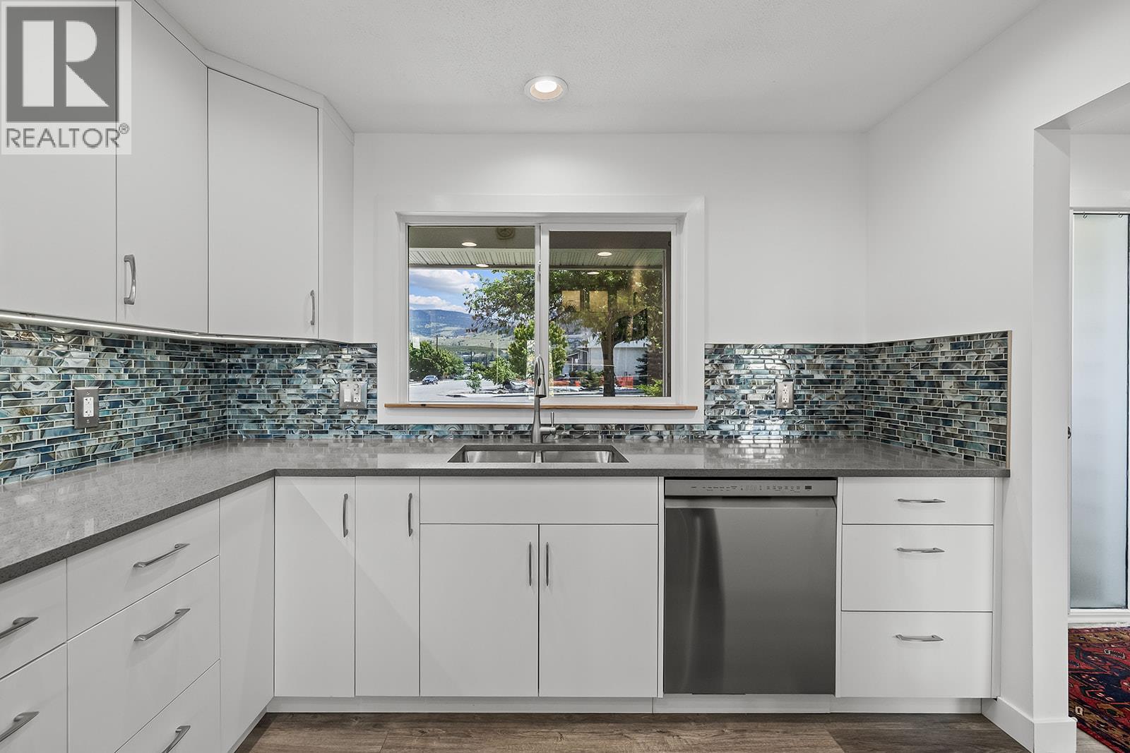  650 Dougall Road South, Kelowna