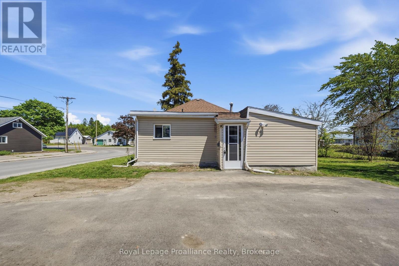 252 SIDNEY STREET - 5
