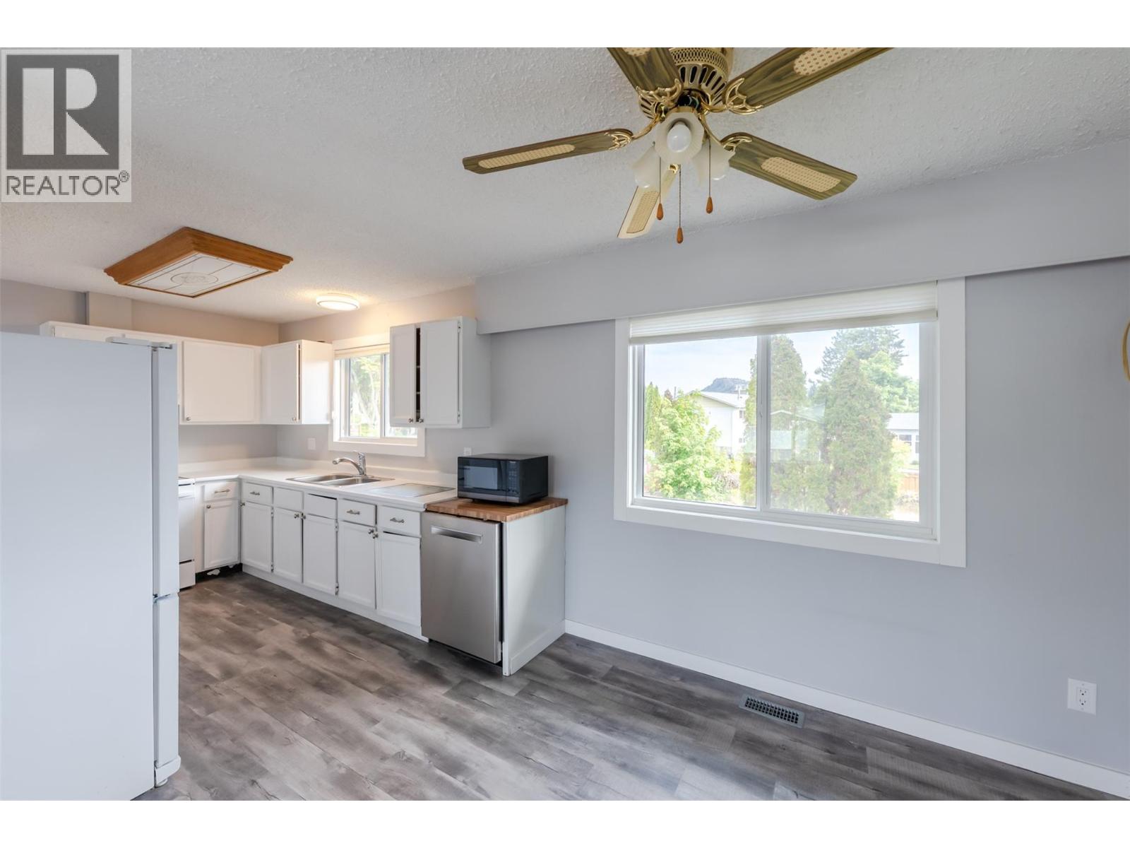 11512 Harvey Street - 32