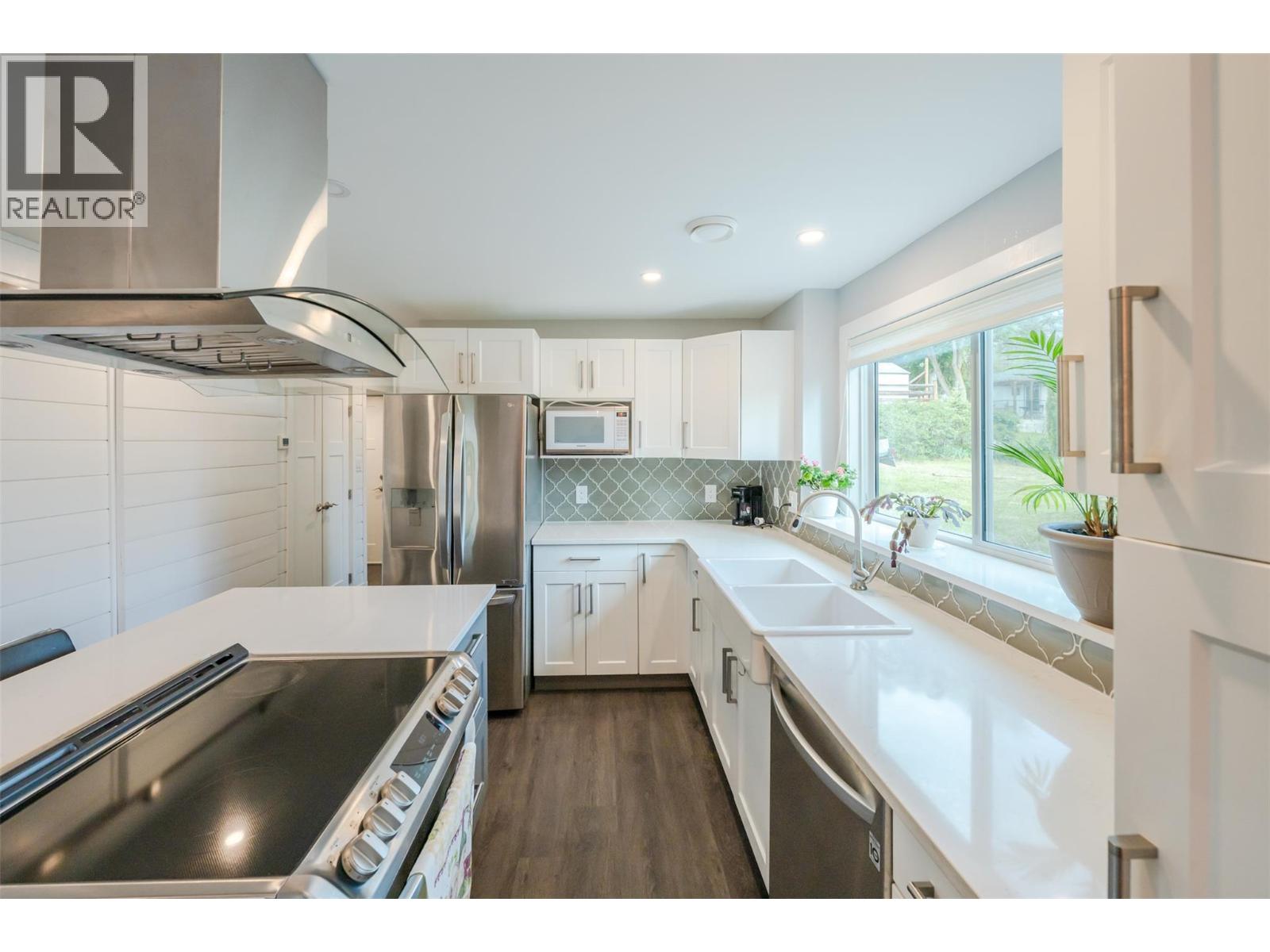 11512 Harvey Street - 9