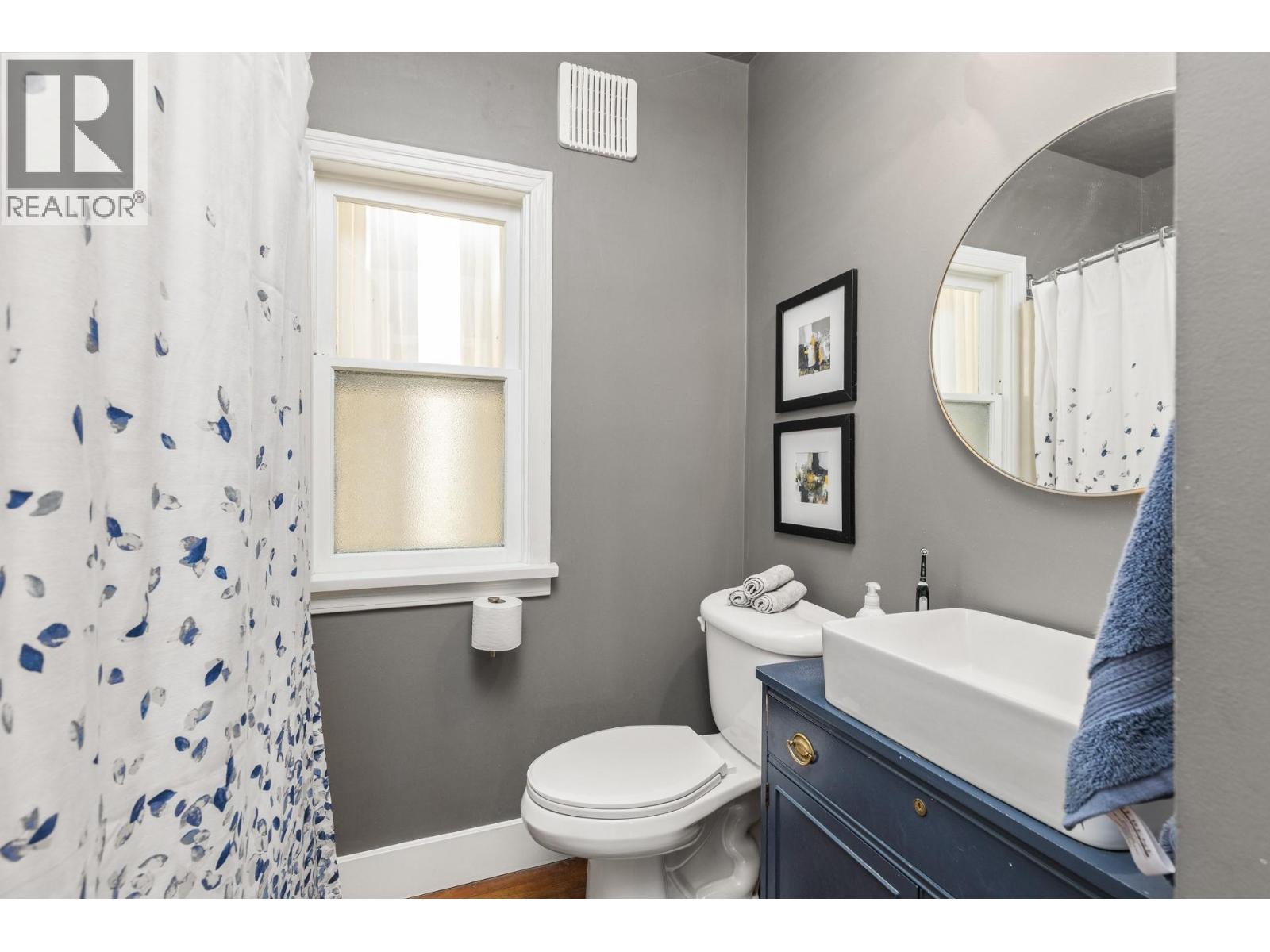 817 Fuller Avenue - 10