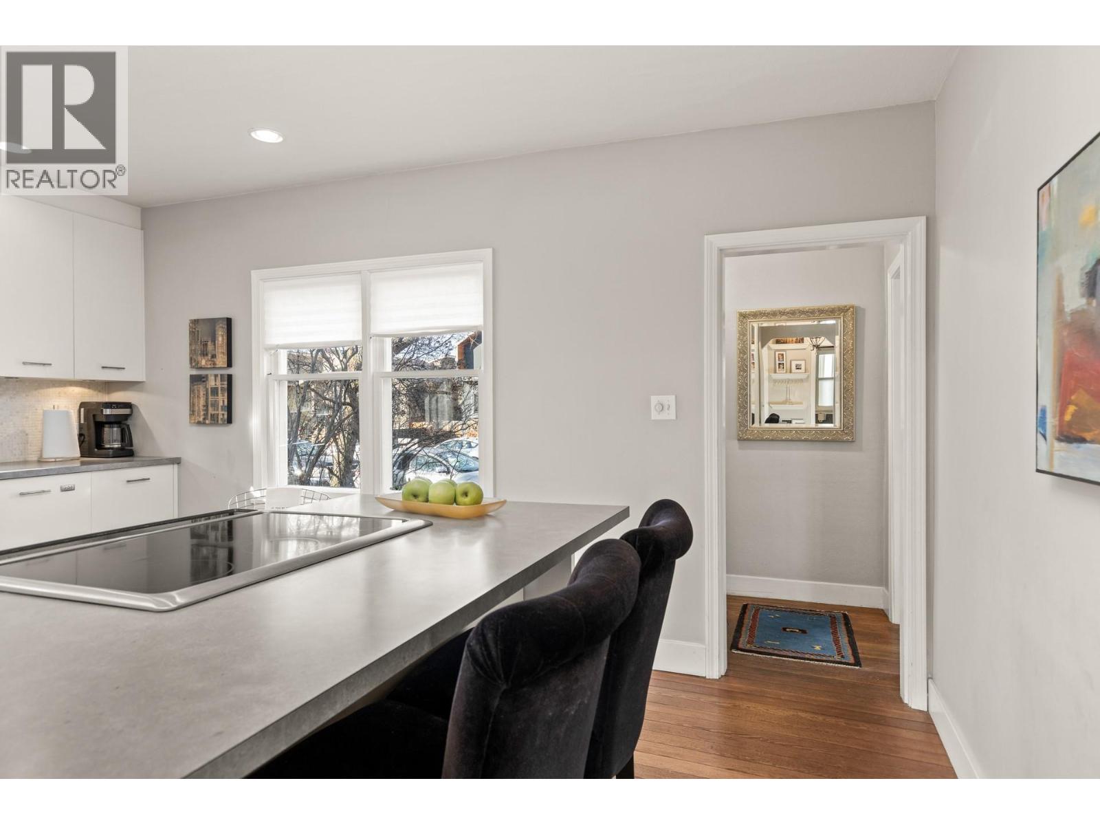 817 Fuller Avenue - 16