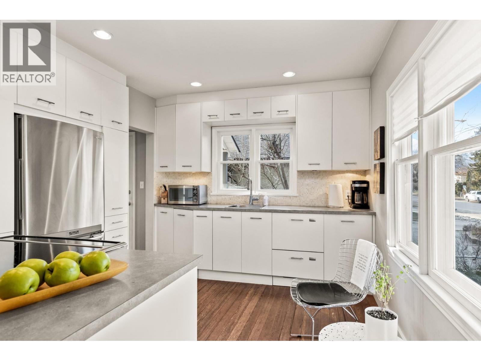 817 Fuller Avenue - 17
