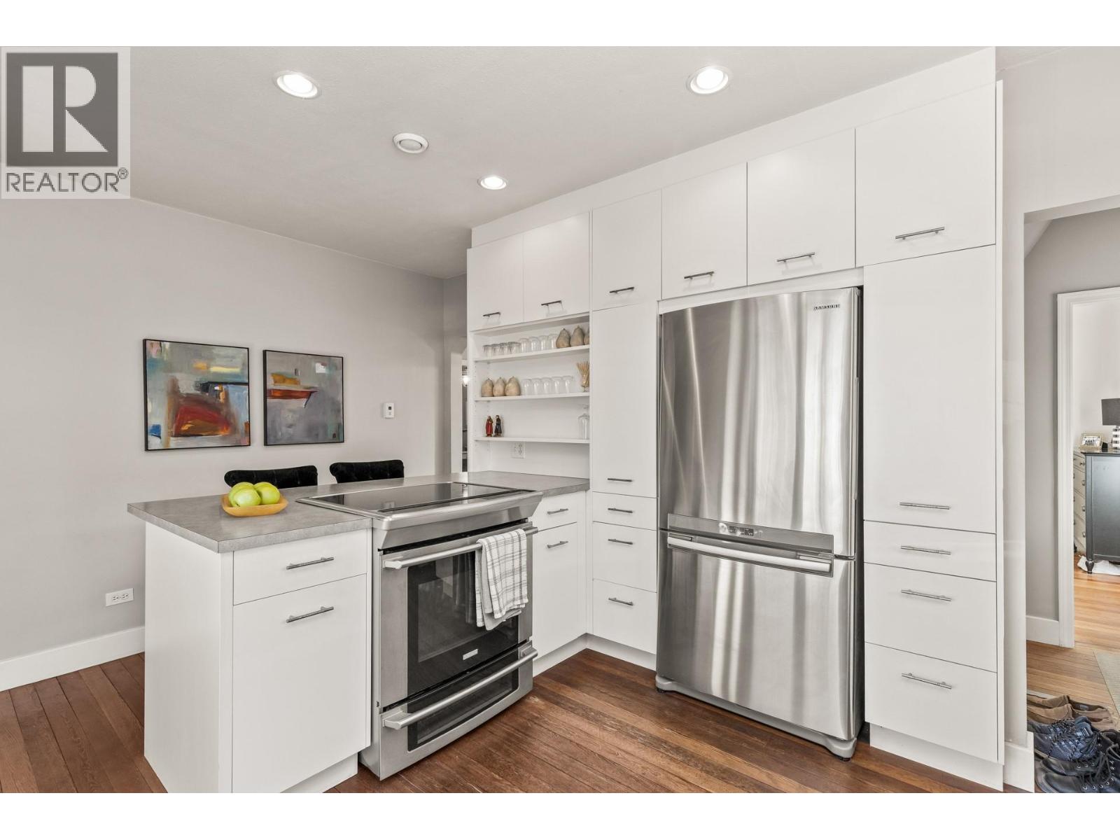817 Fuller Avenue - 18