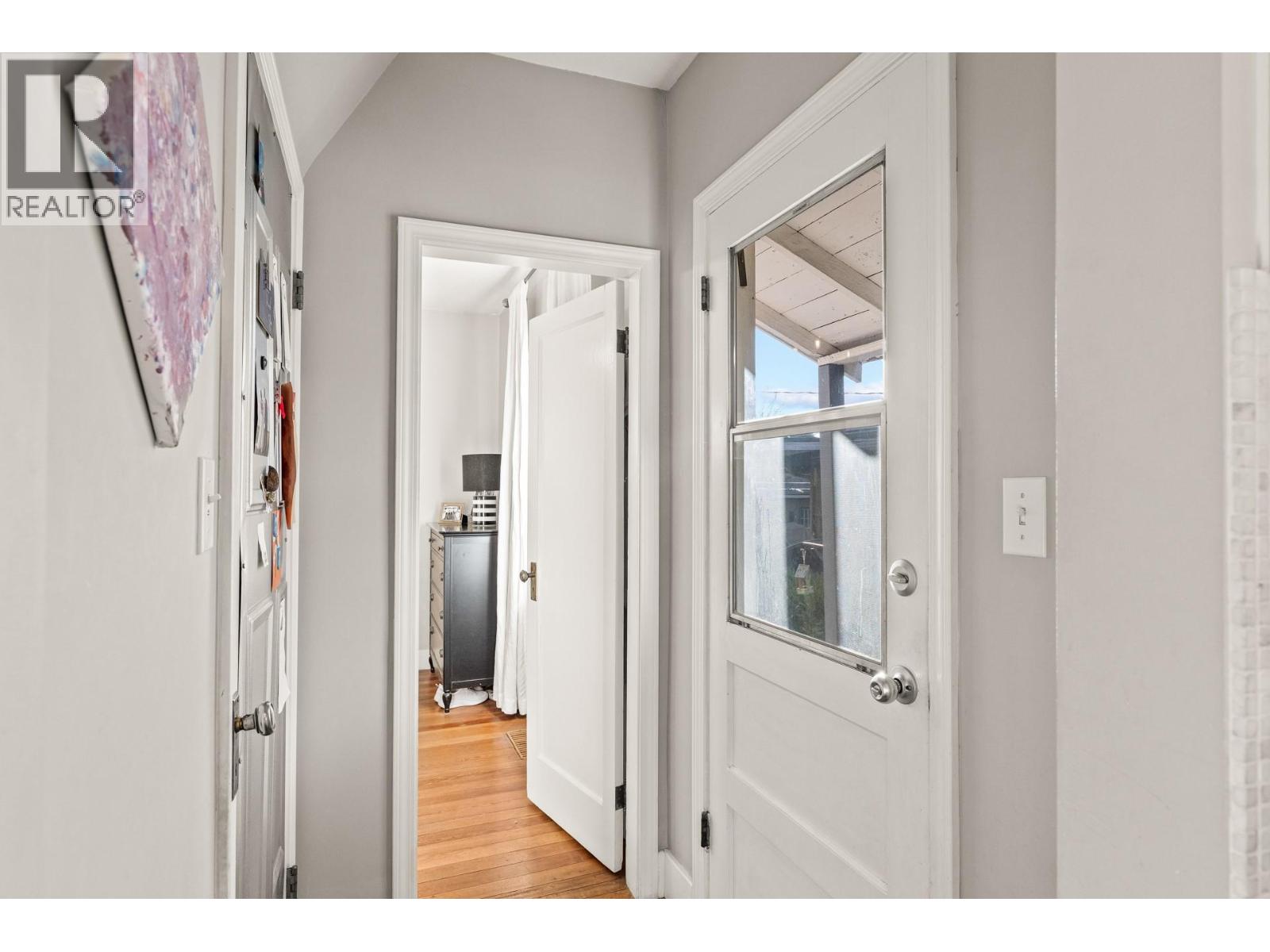 817 Fuller Avenue - 21