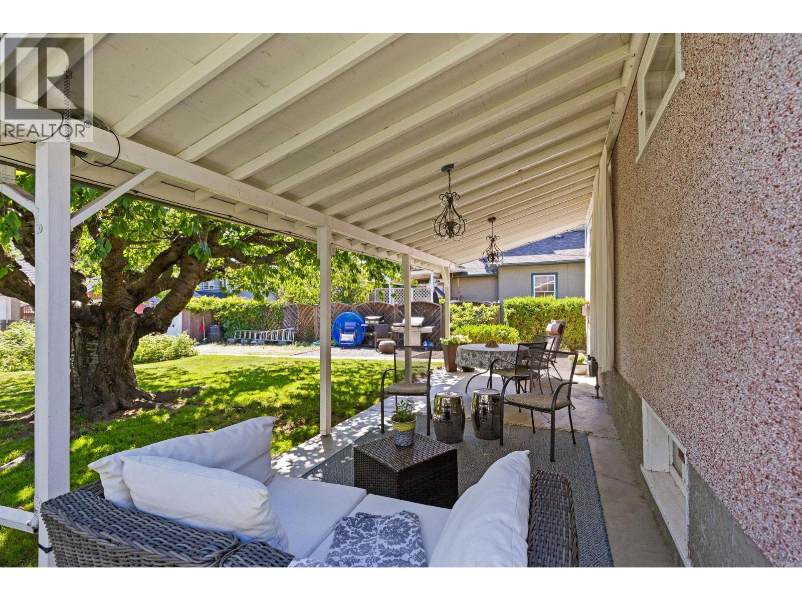 817 Fuller Avenue - 30