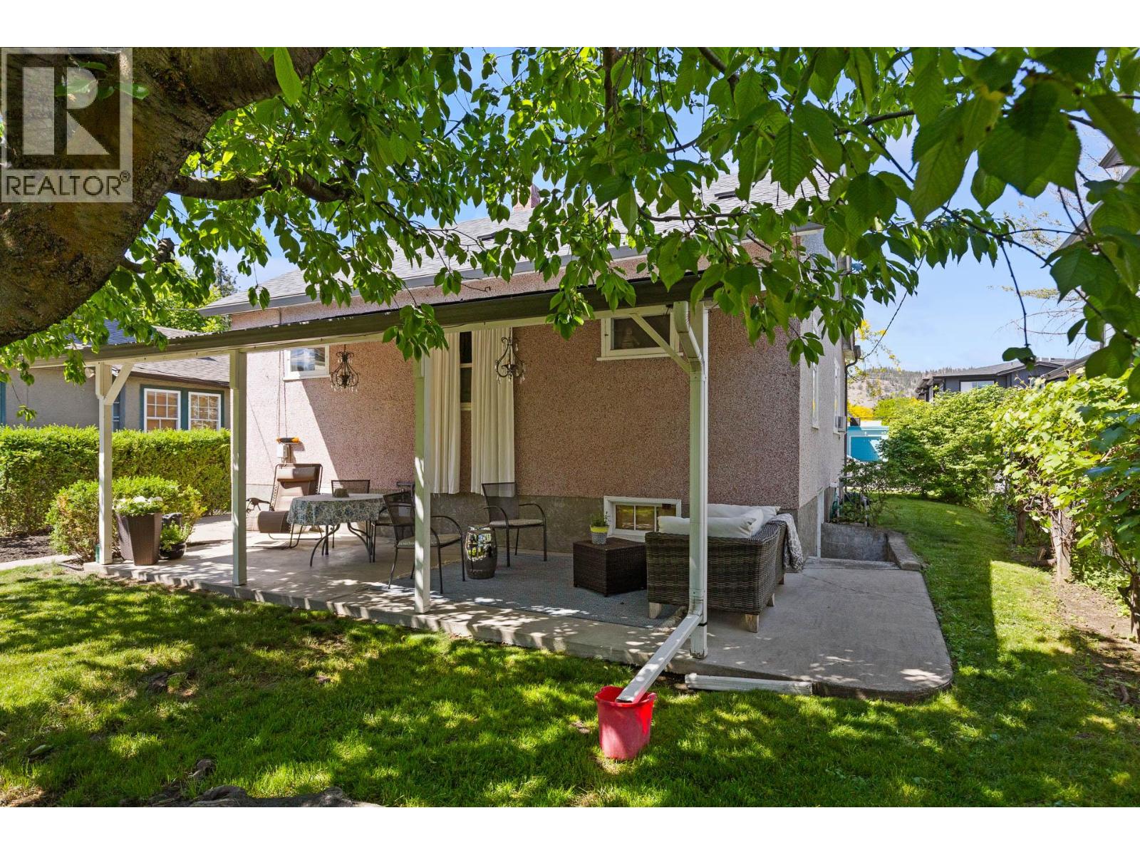 817 Fuller Avenue - 34