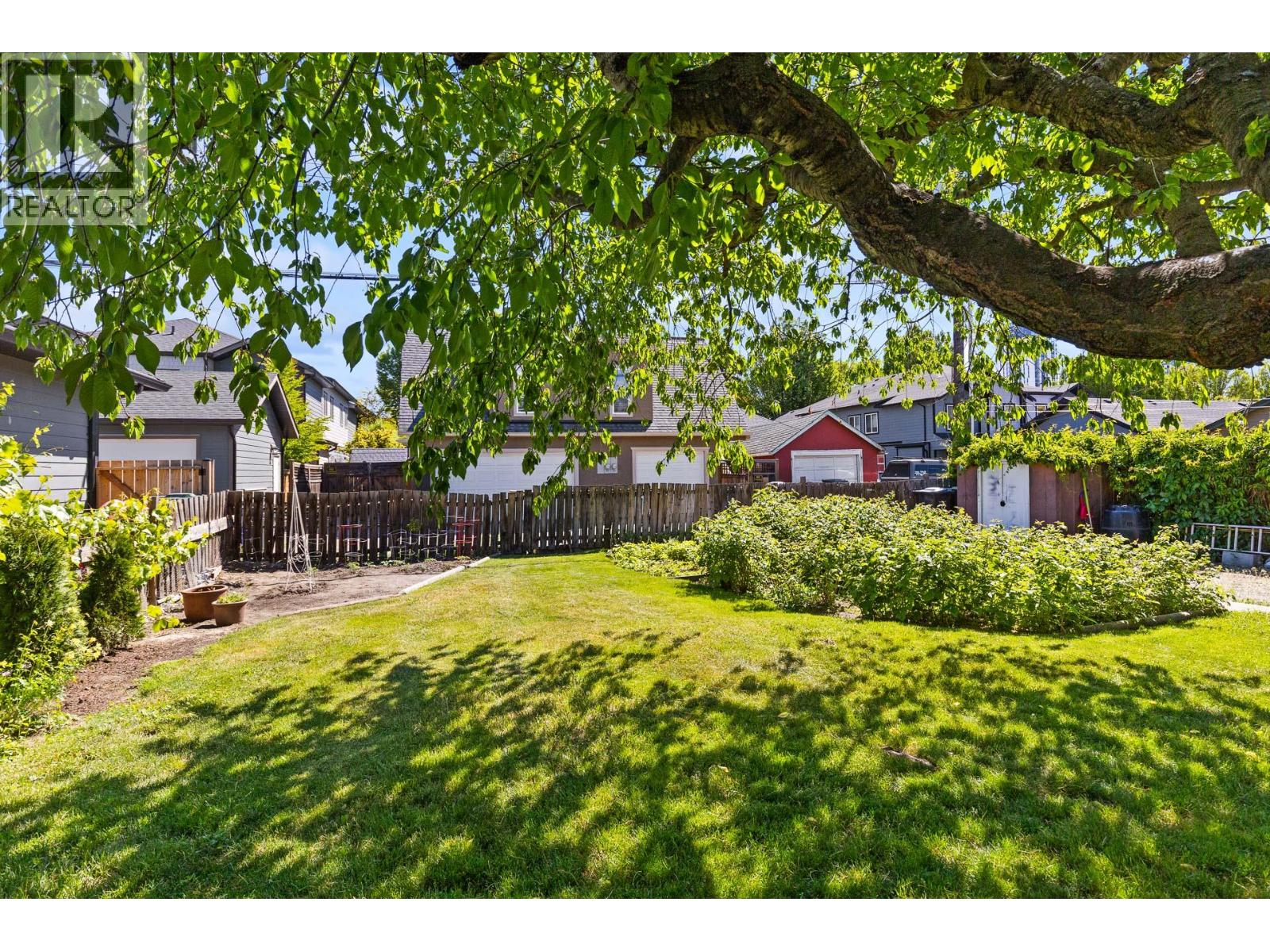 817 Fuller Avenue - 40