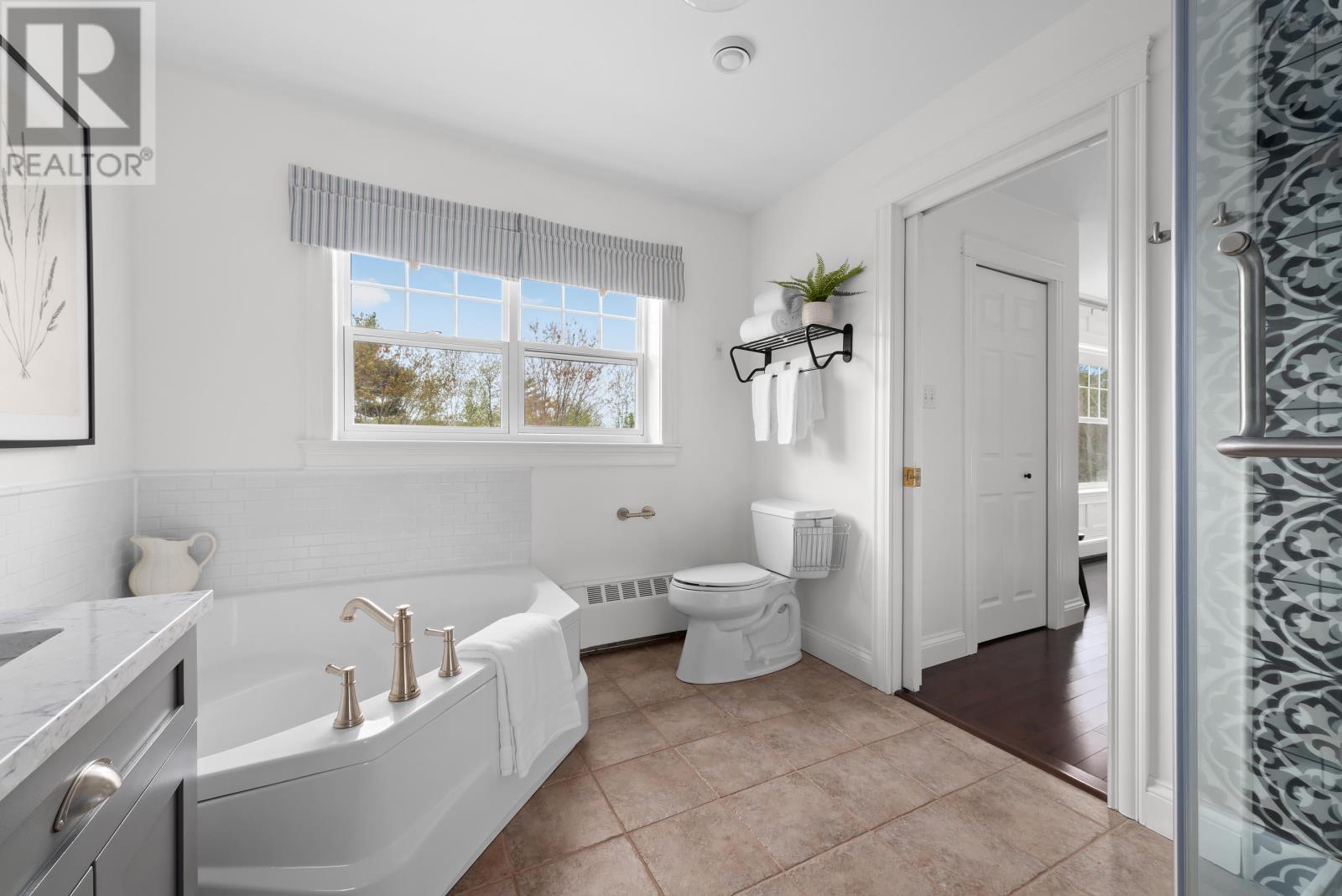 298 St Andrews Drive - 25