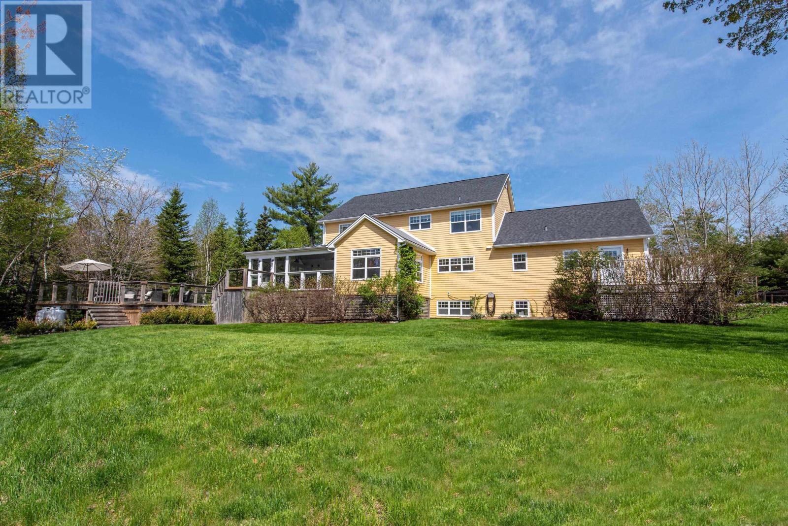 298 St Andrews Drive - 46
