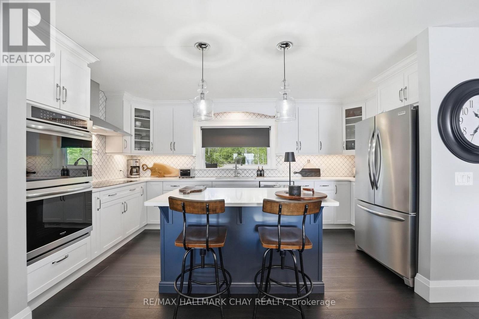 18 BAKER BOULEVARD - 15