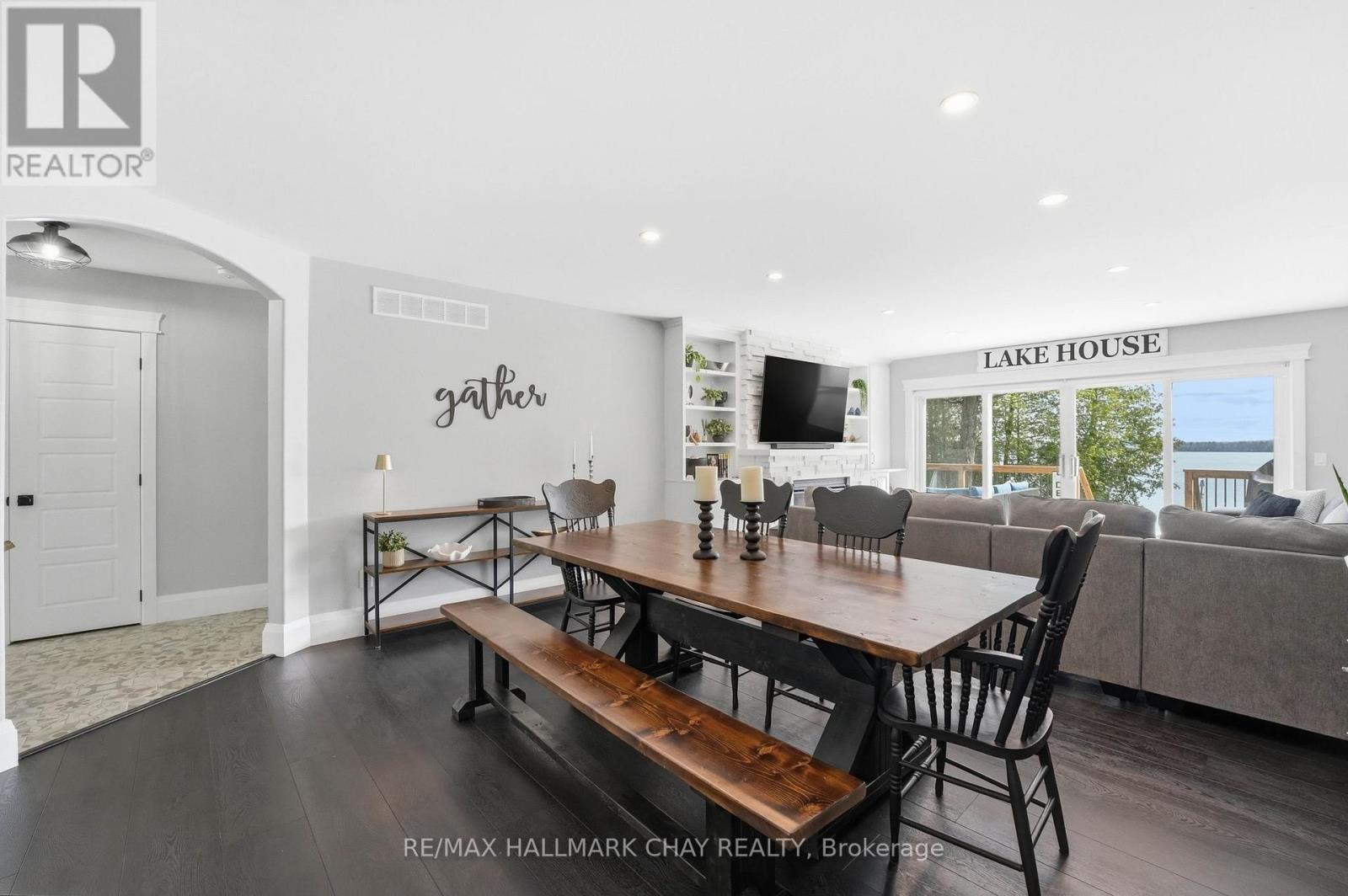 18 BAKER BOULEVARD - 19