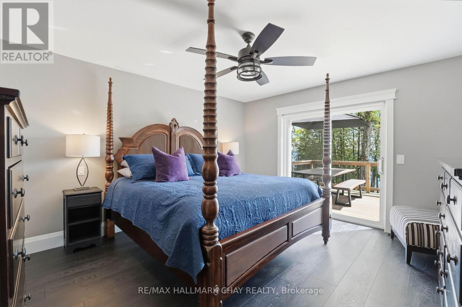 18 BAKER BOULEVARD - 22