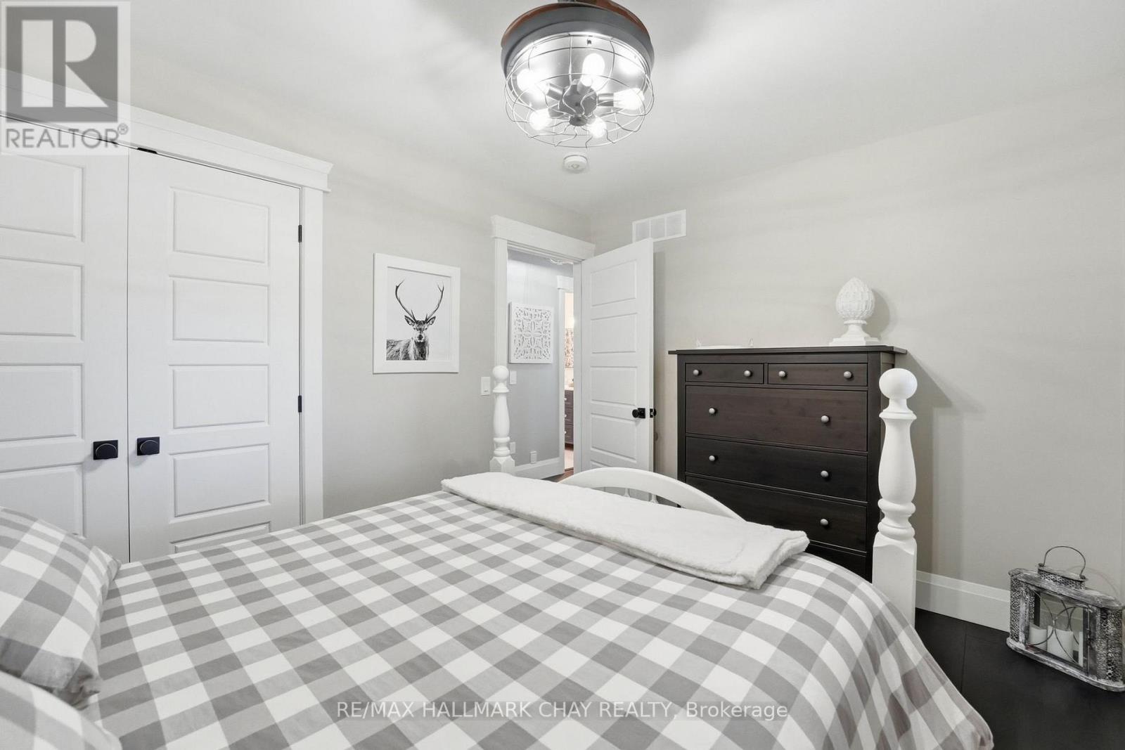 18 BAKER BOULEVARD - 26