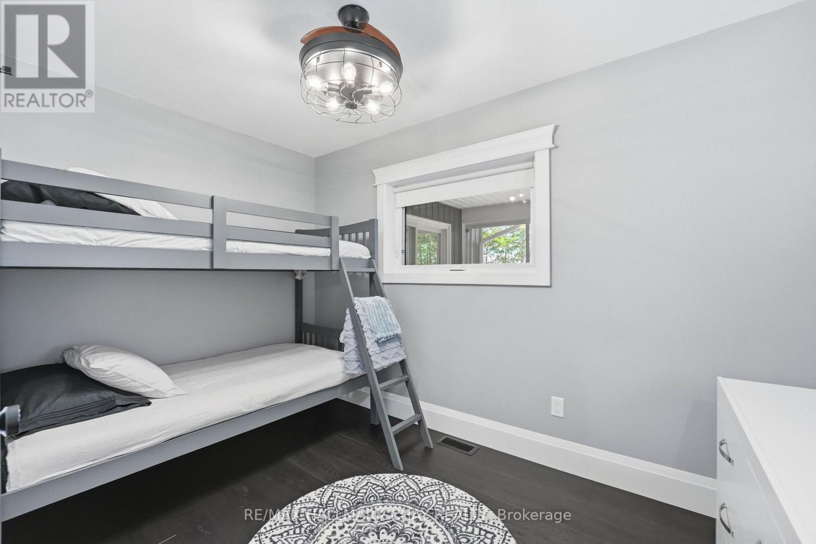 18 BAKER BOULEVARD - 29