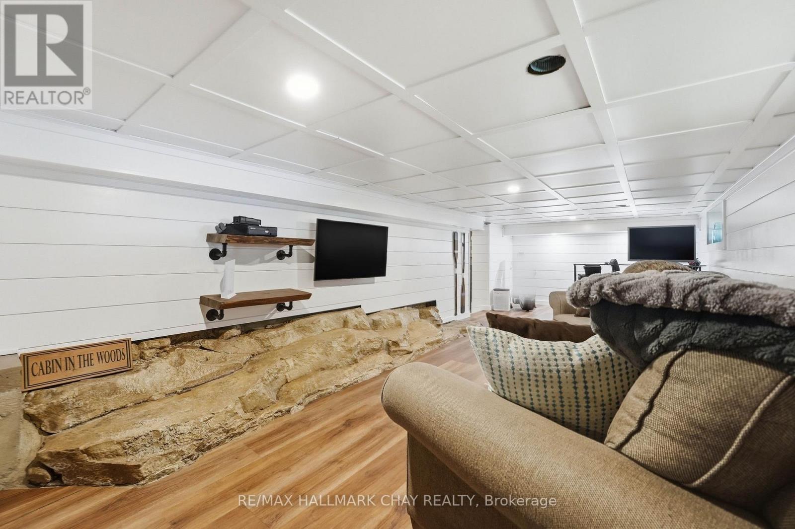18 BAKER BOULEVARD - 38