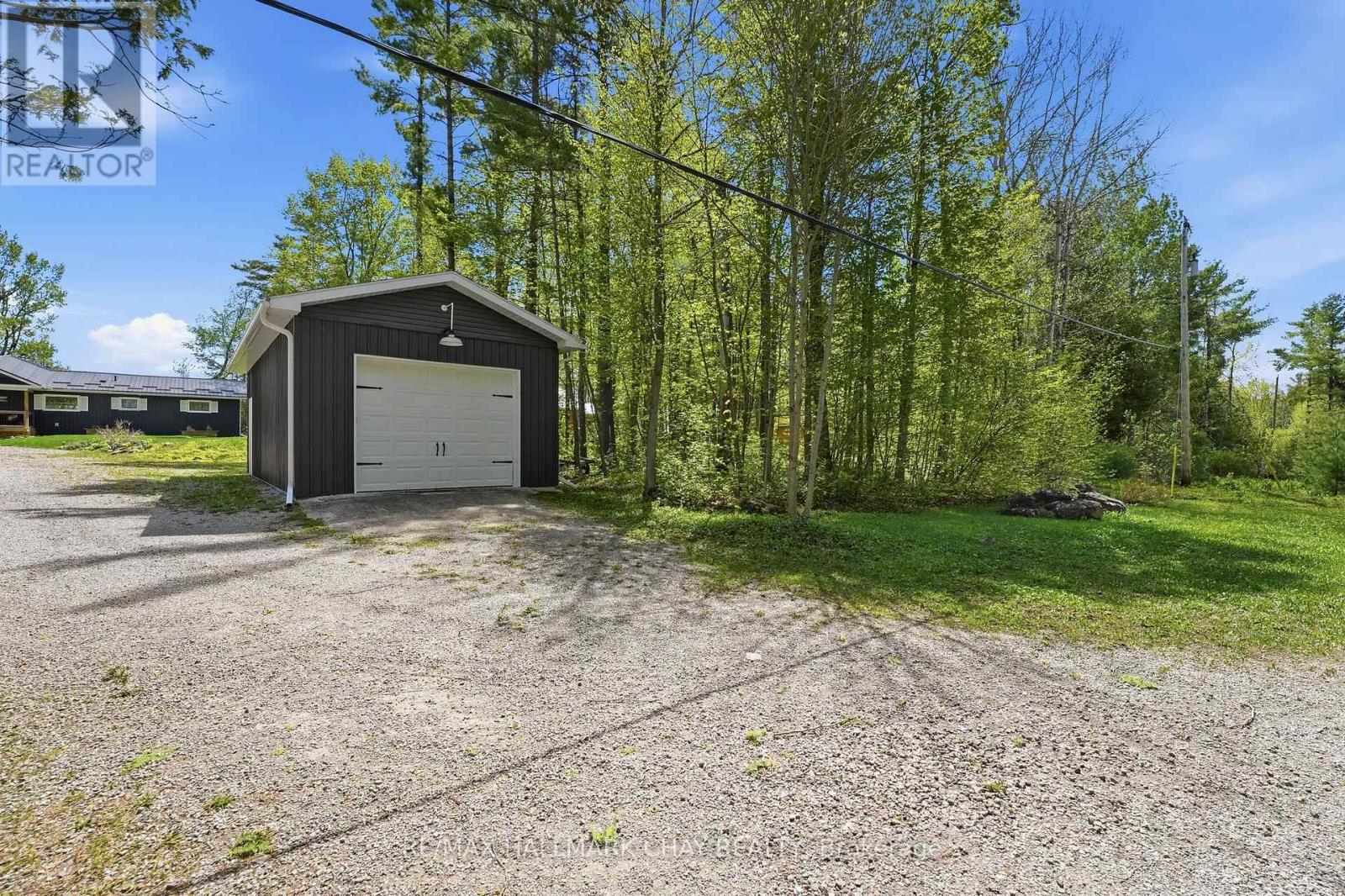 18 BAKER BOULEVARD - 42