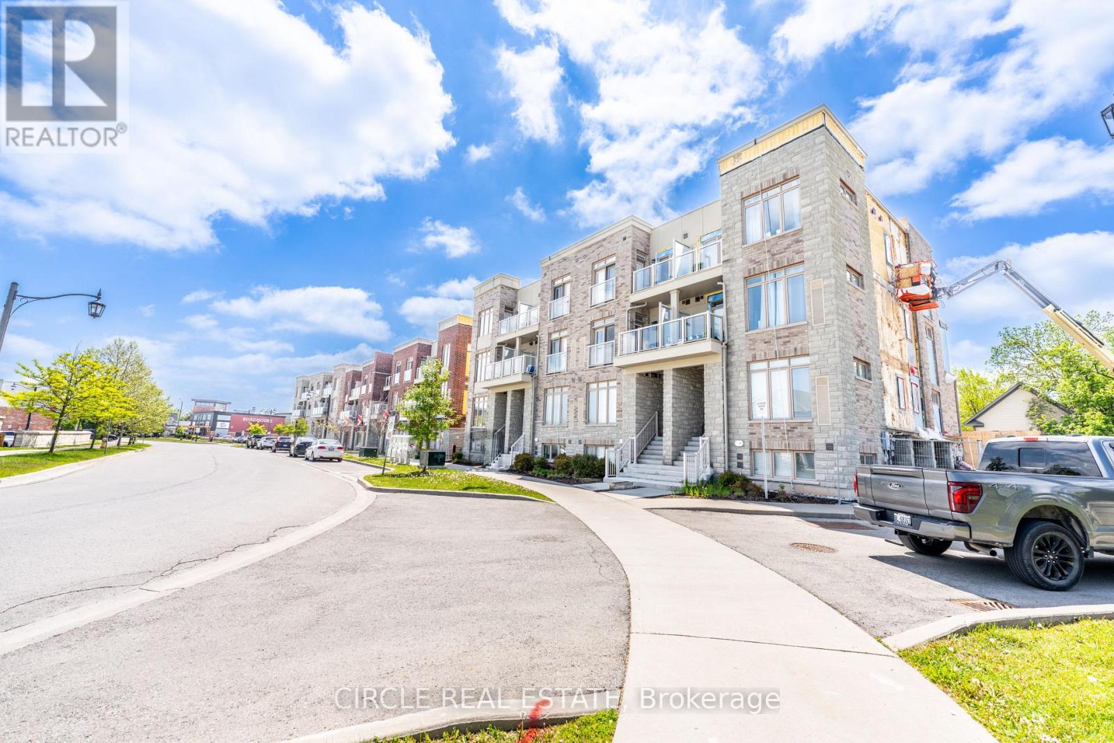 #7 5016 SERENA DRIVE - 2