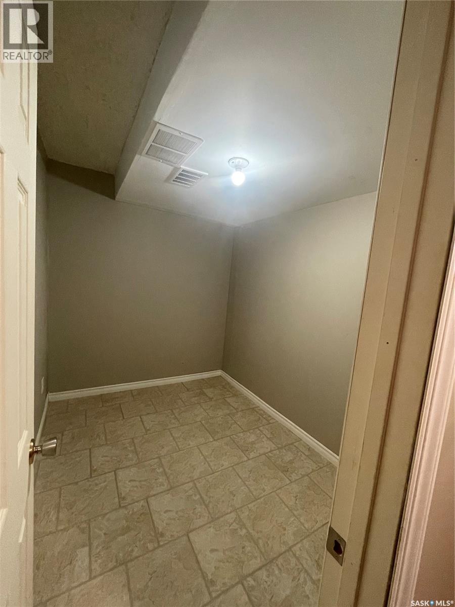 1510 McKercher DRIVE - 40