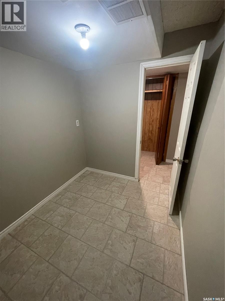 1510 McKercher DRIVE - 41