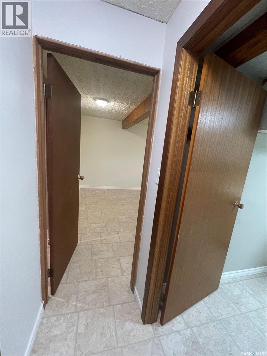 1510 McKercher DRIVE - 36