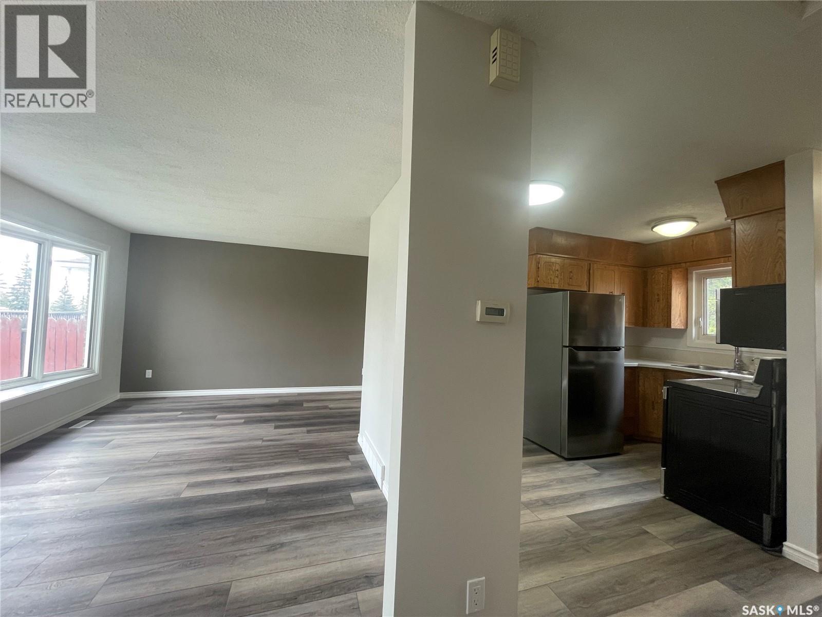 1510 McKercher DRIVE - 6
