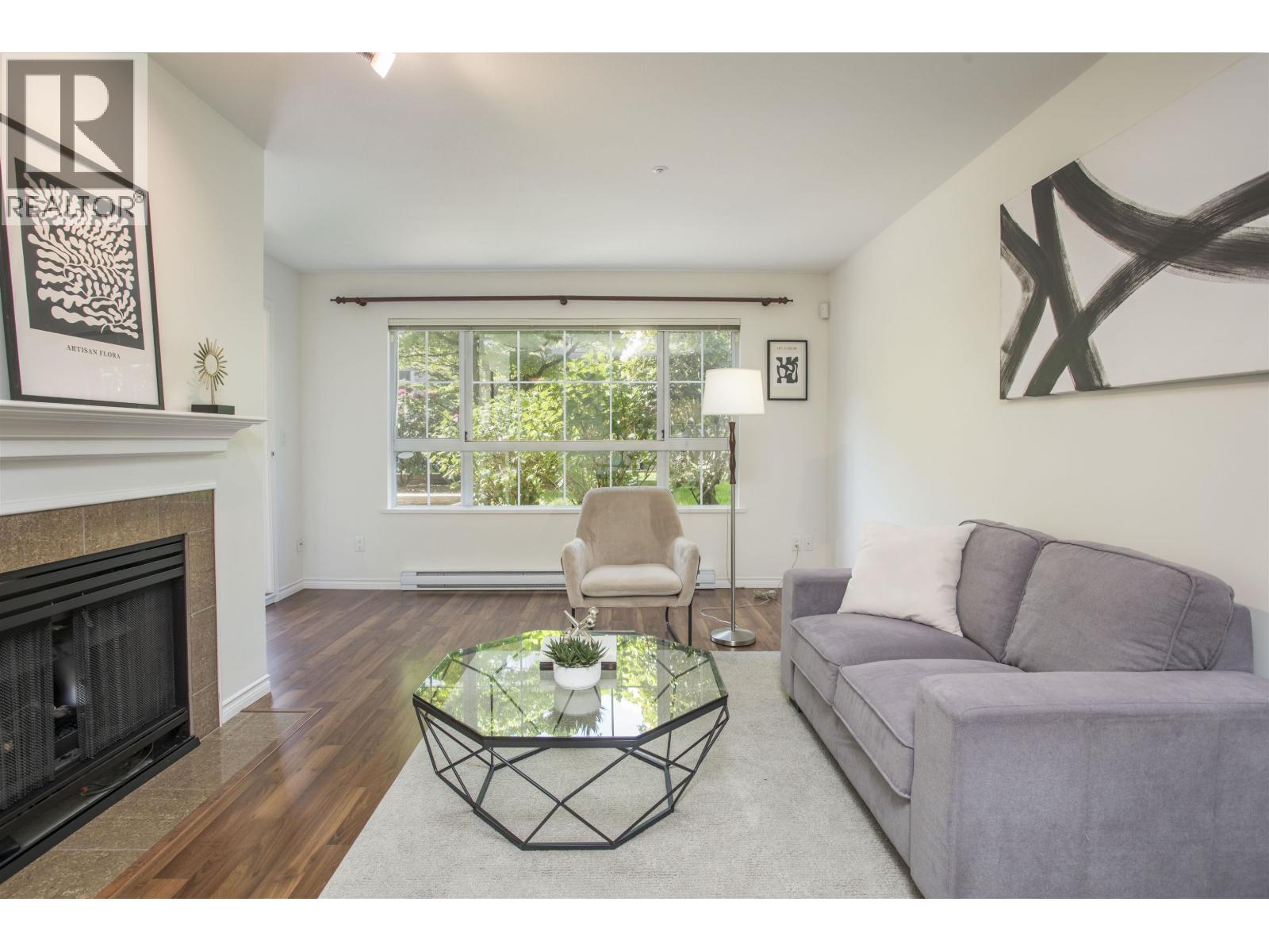144 2980 PRINCESS Crescent - photo 2