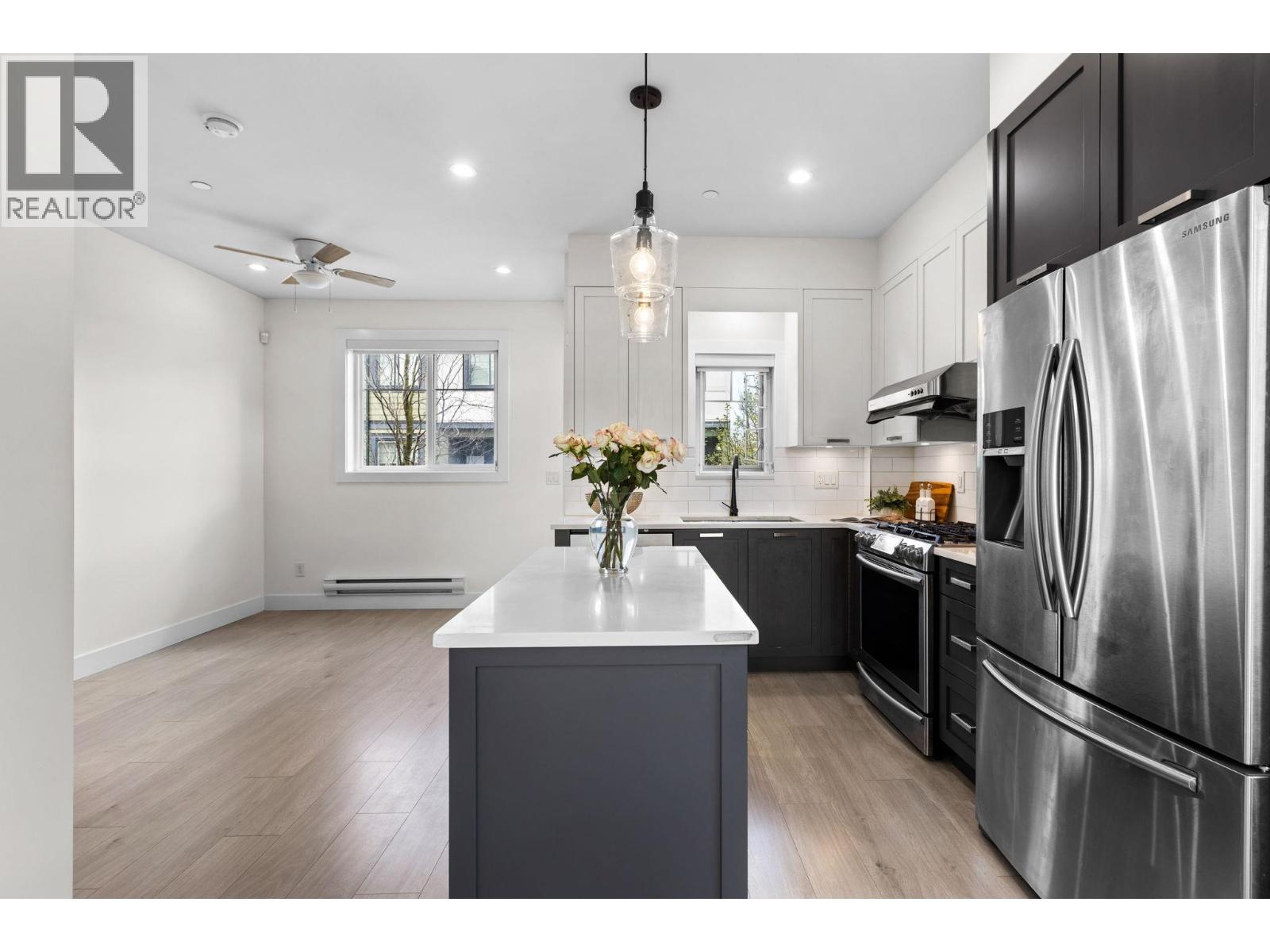 57 188 WOOD STREET, New Westminster