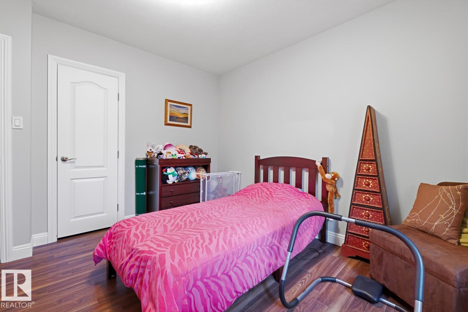 8754 STRATHEARN DR NW NW - 18