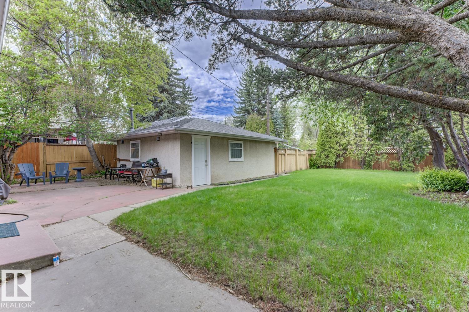 8754 STRATHEARN DR NW NW - 37