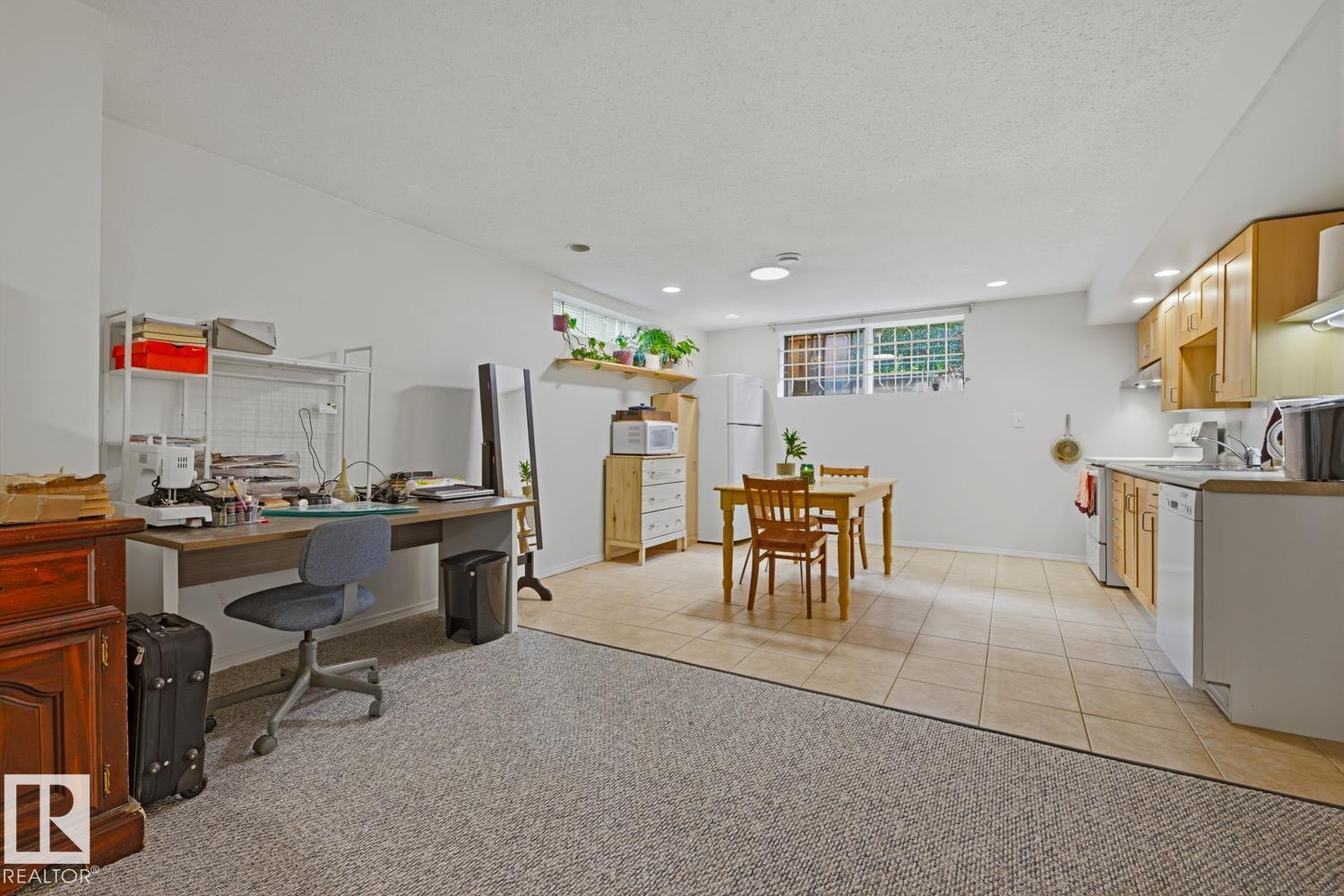 8754 STRATHEARN DR NW NW - 29