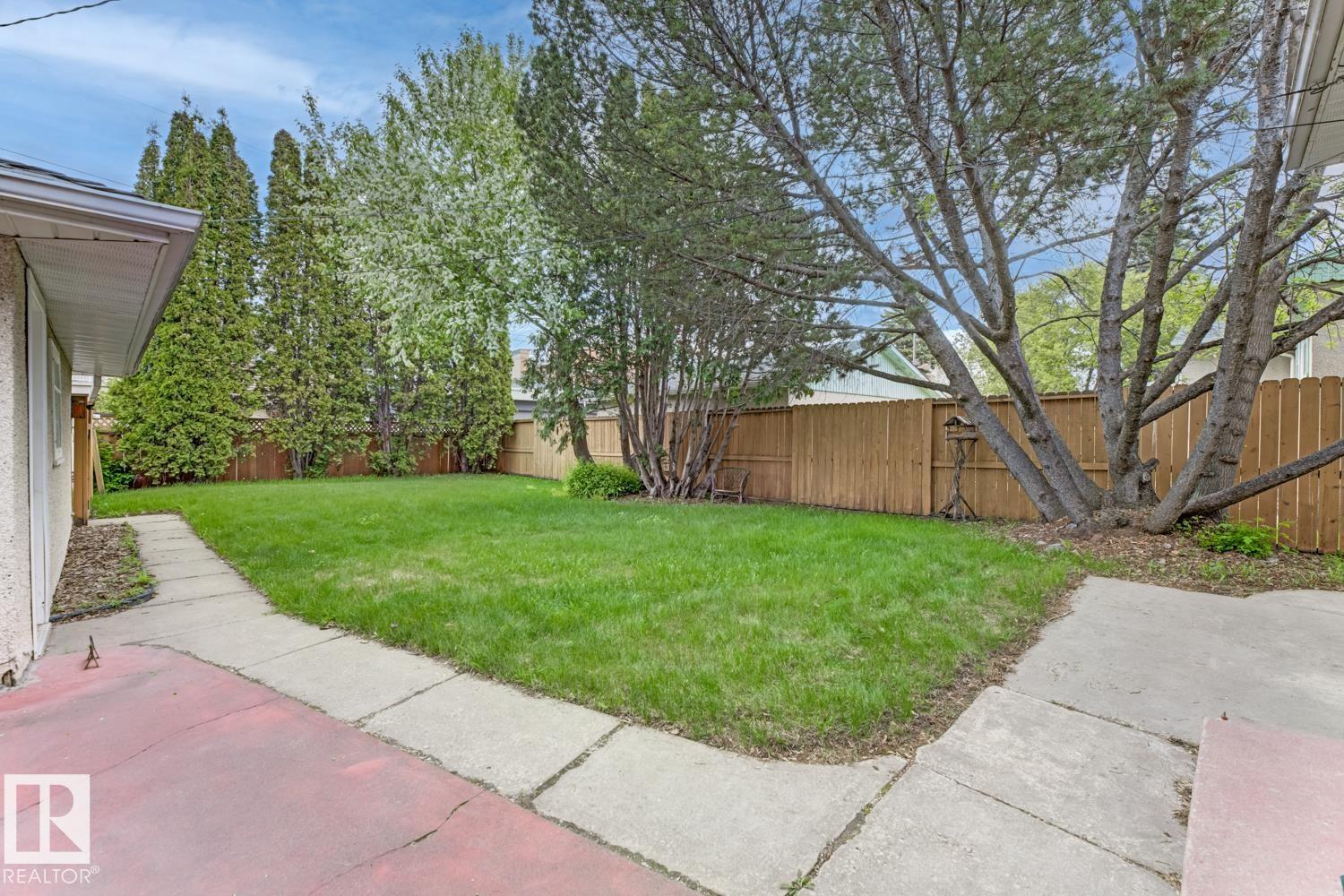 8754 STRATHEARN DR NW NW - 42
