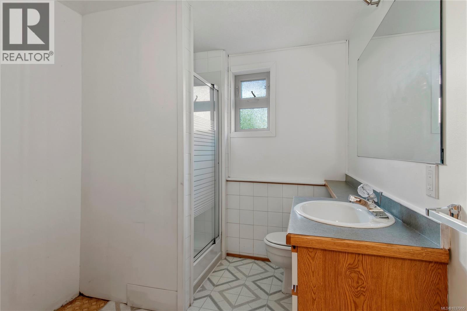 648 Galerno Rd, Campbell River