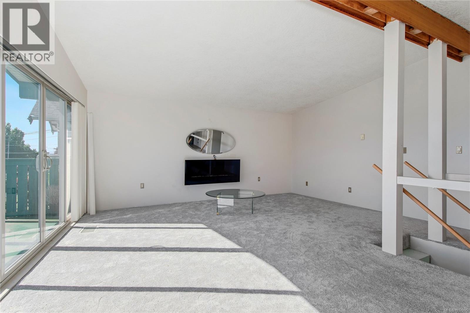 648 Galerno Rd - 8