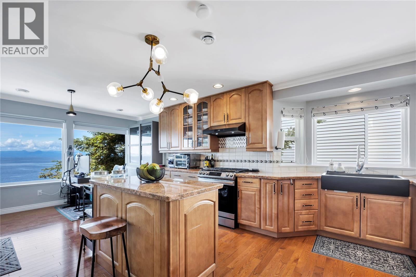 4914 Fillinger Cres - 11