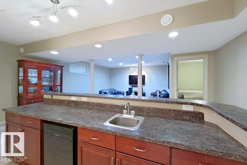 1206 MCKINNEY CO NW - 38